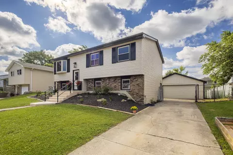 7727 166th St, Tinley Park, IL 60477