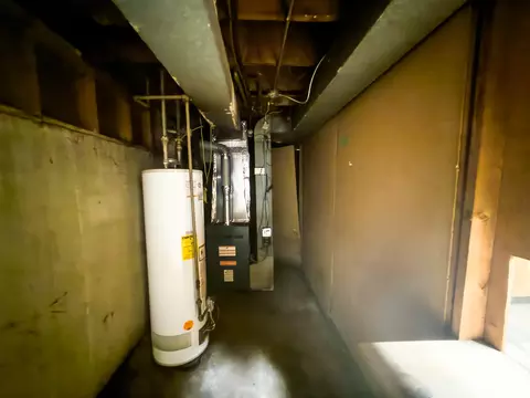 Entry Way - 7331 S Carpenter St, Chicago, IL 60621 photo 7 of 7