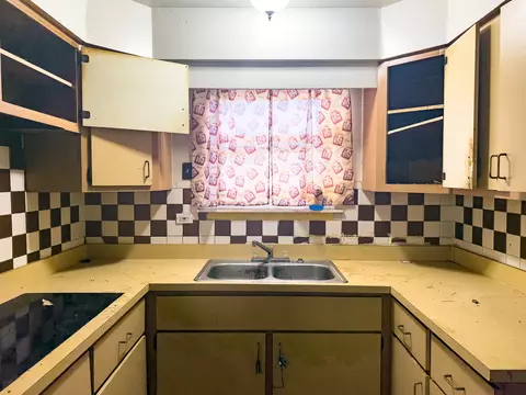 Kitchen - 7331 S Carpenter St, Chicago, IL 60621 photo 4 of 5