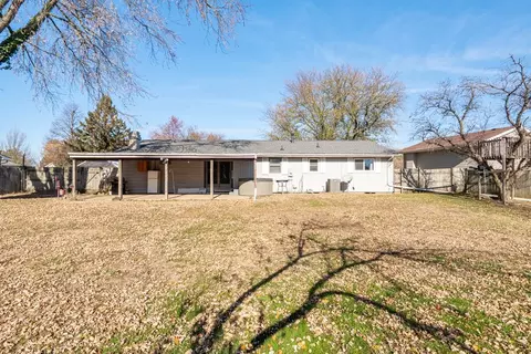 2907 Pheasant Run, Bloomington, IL 61704 photo 28
