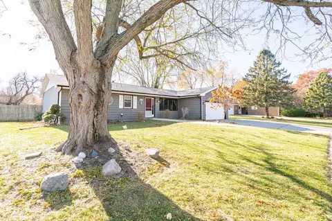 2907 Pheasant Run, Bloomington, IL 61704 photo 34