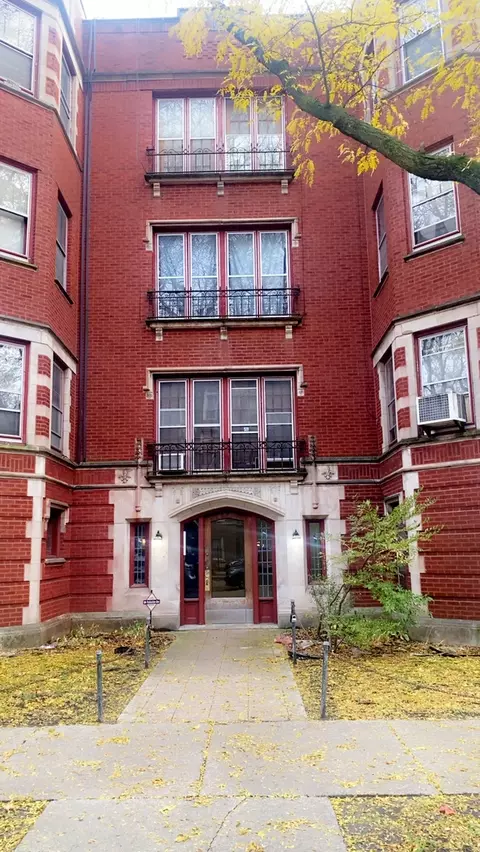 2233 E 70th Pl #1, Chicago, IL 60649