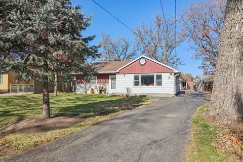 504 W Park Ave, Round Lake, IL 60073