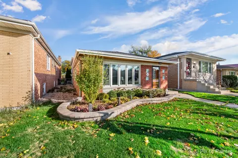 5737 N Oketo Ave, Chicago, IL 60631