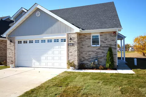 7421 Covington Pl, Justice, IL 60458