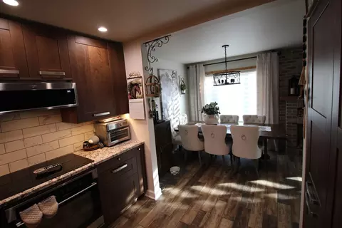 1700 Robin Ln #1D, Hoffman Estates, IL 60169 photo 8