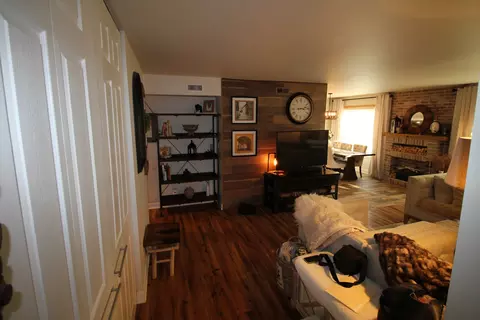 1700 Robin Ln #1D, Hoffman Estates, IL 60169 photo 6