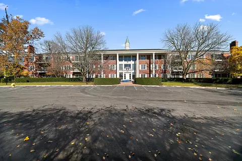 3427 Vollmer Rd #202, Flossmoor, IL 60422