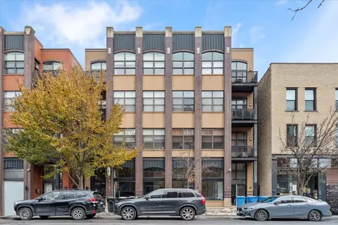 1815 N Milwaukee Ave #402, Chicago, IL 60647