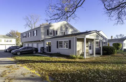145 Ann Ct #A, Bartlett, IL 60103