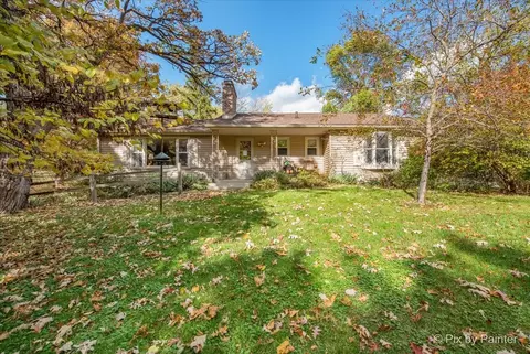 612 3 Oaks Rd, Cary, IL 60013