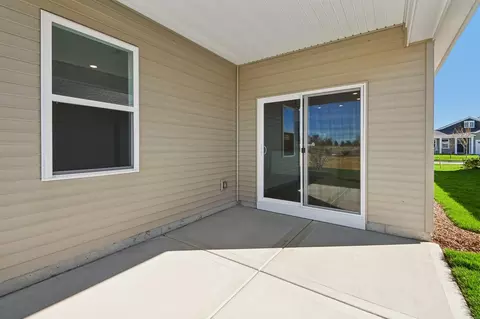 Exterior - 809 Mesa Ln, Pingree Grove, IL 60140 photo 3 of 12