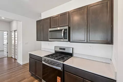 Kitchen - 809 Mesa Ln, Pingree Grove, IL 60140 photo 5 of 6