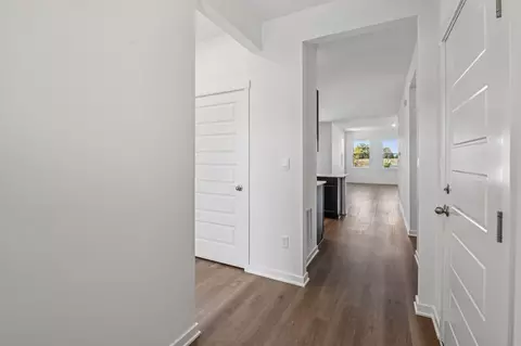 Entry Way - 809 Mesa Ln, Pingree Grove, IL 60140 photo 2 of 4