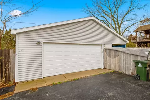 9512 Birch Ave, Mokena, IL 60448 photo 2
