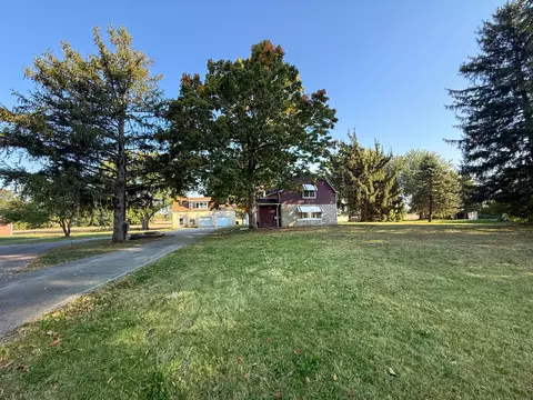 1866 Brickville Rd, Sycamore, IL 60178