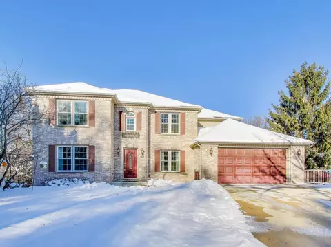 660 Robin Rdg, Elgin, IL 60123