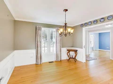 Dining - 660 Robin Rdg, Elgin, IL 60123 photo 1 of 1