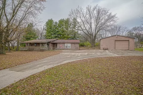 8330 N Kishwaukee Rd, Stillman Valley, IL 61084