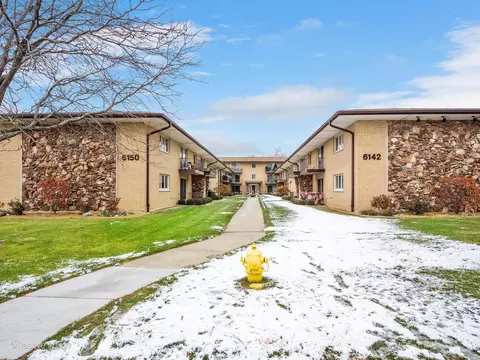 6148 Kensington Ave #1A, Countryside, IL 60525