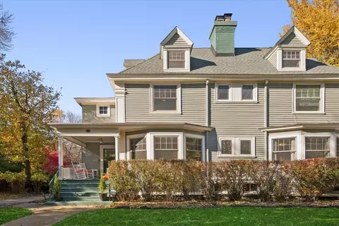 1570 Ashland Ave, Evanston, IL 60201