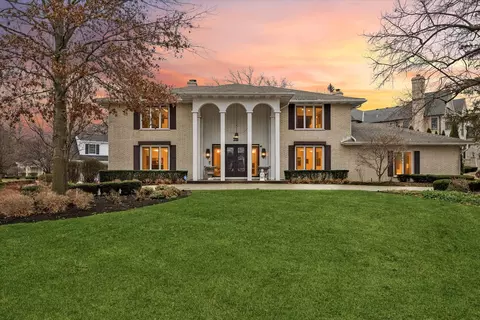 28 Concord Dr, Oak Brook, IL 60523
