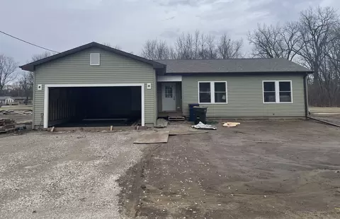 386 W 3rd St, Braidwood, IL 60408