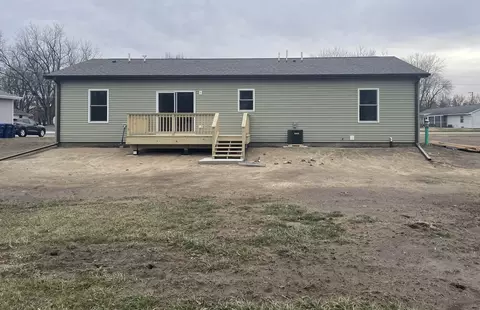 Exterior - 386 W 3rd St, Braidwood, IL 60408 photo 5 of 14