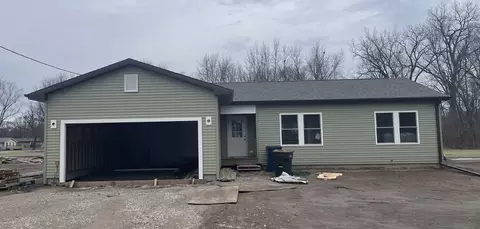 Exterior - 386 W 3rd St, Braidwood, IL 60408 photo 2 of 14