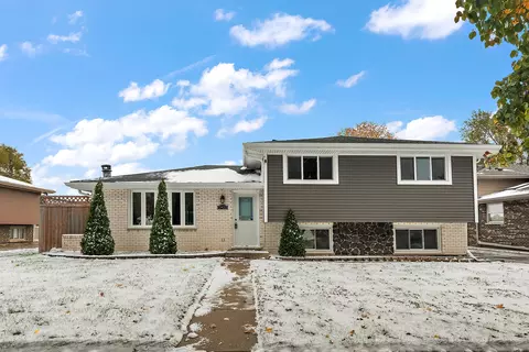 7433 S 88th Ave, Justice, IL 60458