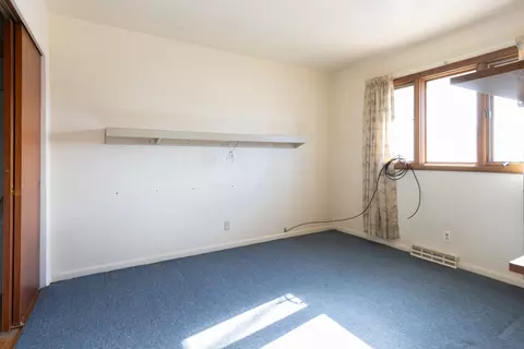 Bedroom - 24 Sunset Dr, Cary, IL 60013 photo 2 of 4