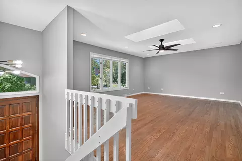 Living - 1245 Winaki Trl, Algonquin, IL 60102 photo 3 of 9