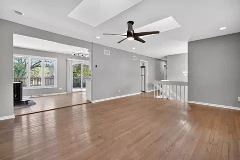Living - 1245 Winaki Trl, Algonquin, IL 60102 photo 5 of 9