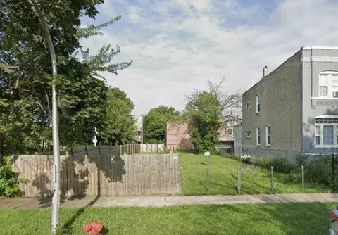 144 S Whipple St, Chicago, IL 60612