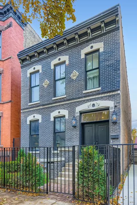 2734 N Racine Ave, Chicago, IL 60614