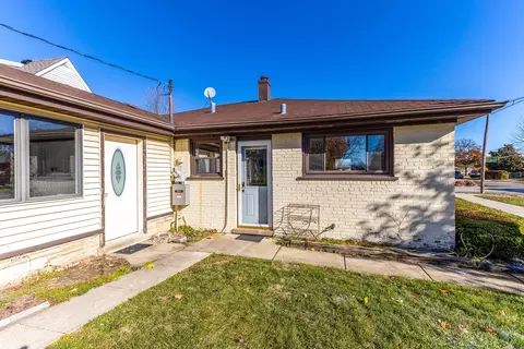 858 E Grant Dr, Des Plaines, IL 60016 photo 28
