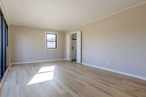 858 E Grant Dr, Des Plaines, IL 60016 photo 5