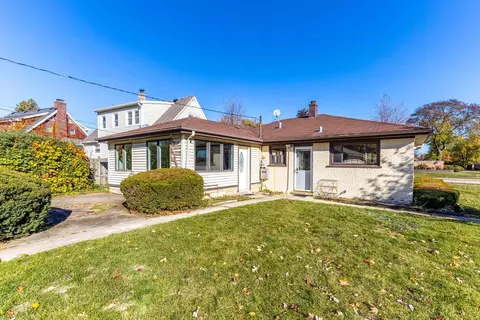 858 E Grant Dr, Des Plaines, IL 60016 photo 29