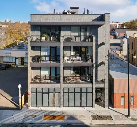 5113 N Lincoln Ave #303, Chicago, IL 60625