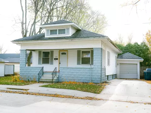 216 W Cleary St, Pontiac, IL 61764