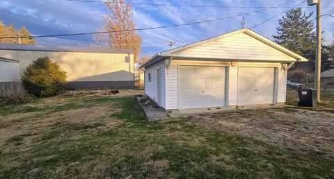 Exterior - 106 S Eldorado St, Sidney, IL 61877 photo 2 of 2