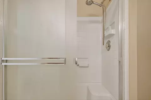 Bath - 671 River Mill Pkwy, Wheeling, IL 60090 photo 6 of 8