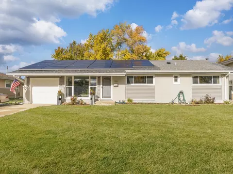 550 Norridge Ln, Hoffman Estates, IL 60169 photo 1