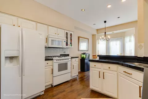 Kitchen - 1141 Delta Ct, Elgin, IL 60123 photo 2 of 5