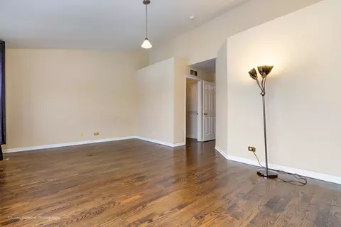 Living - 1141 Delta Ct, Elgin, IL 60123 photo 14 of 17