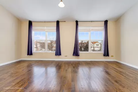 Living - 1141 Delta Ct, Elgin, IL 60123 photo 12 of 17