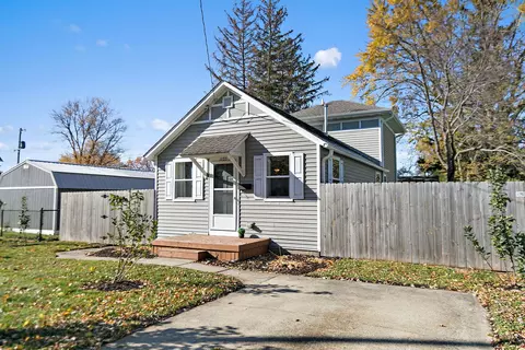 1155 S 5th St, Dekalb, IL 60115