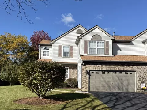 2528 Heritage Ct, Geneva, IL 60134