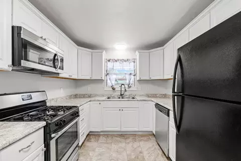 Kitchen - 302 Flora Dr, Champaign, IL 61821 photo 3 of 3