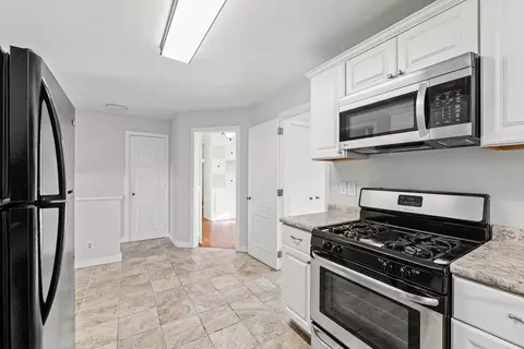 Entry Way - 302 Flora Dr, Champaign, IL 61821 photo 1 of 4